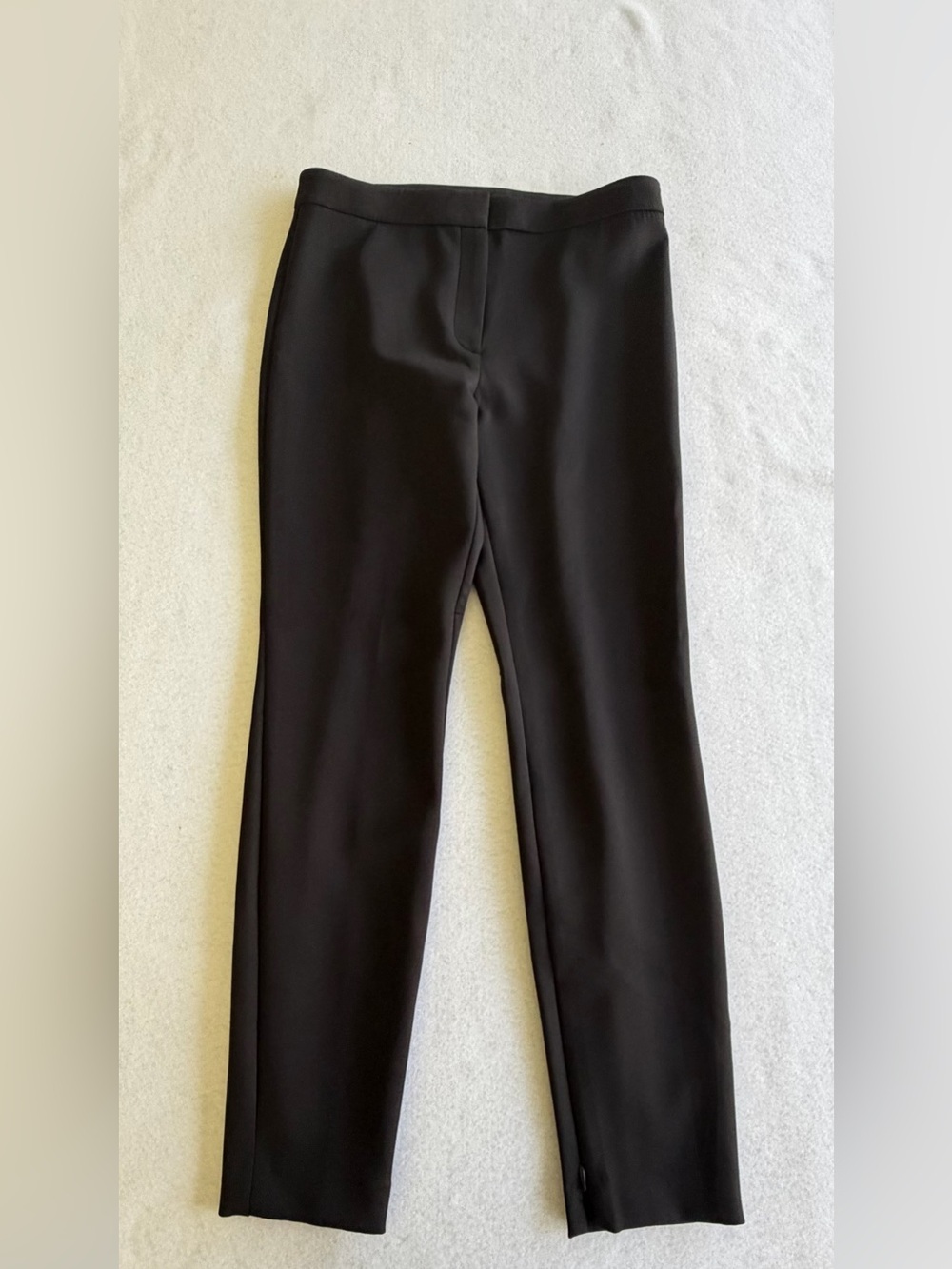Theory Black Ponte Straight-Leg Pants. Size 10